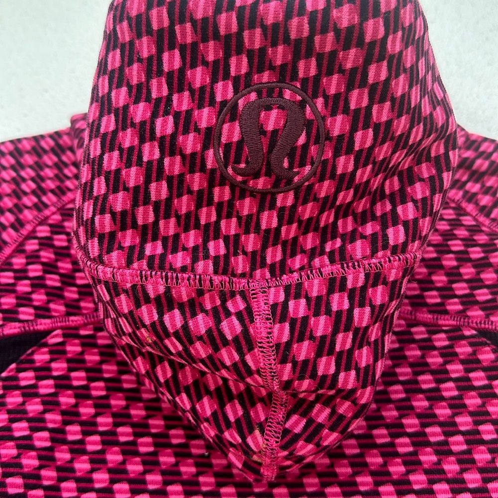 Lululemon full zip hoodie - geo print - Picture 5 of 5